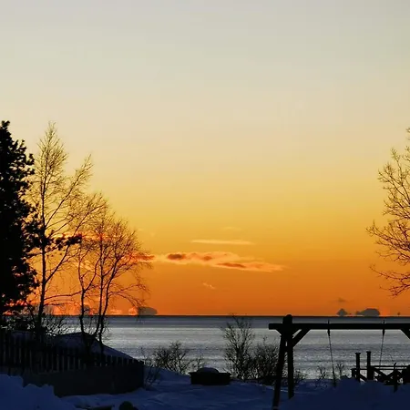 5 Person In アパート
