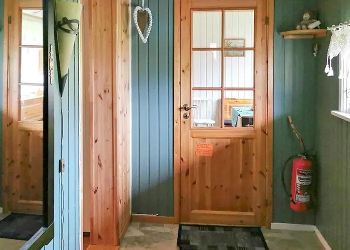 5 Person In Apartament *